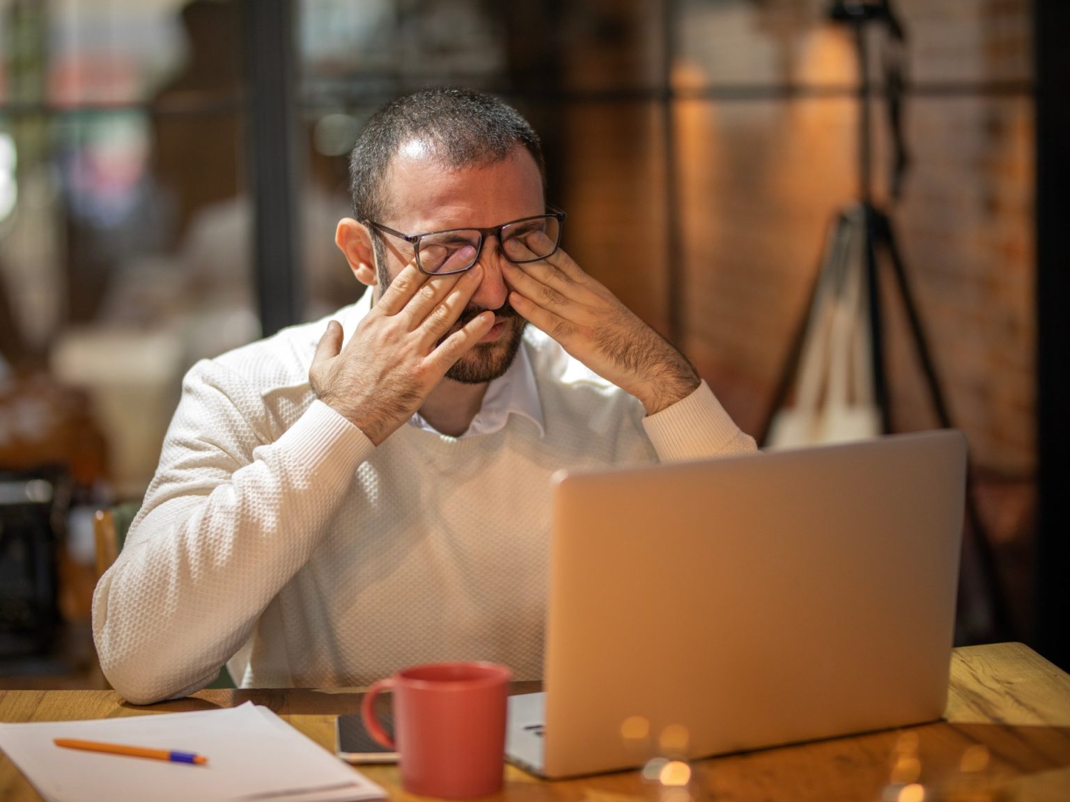 هكذا تواجه جفاف العين