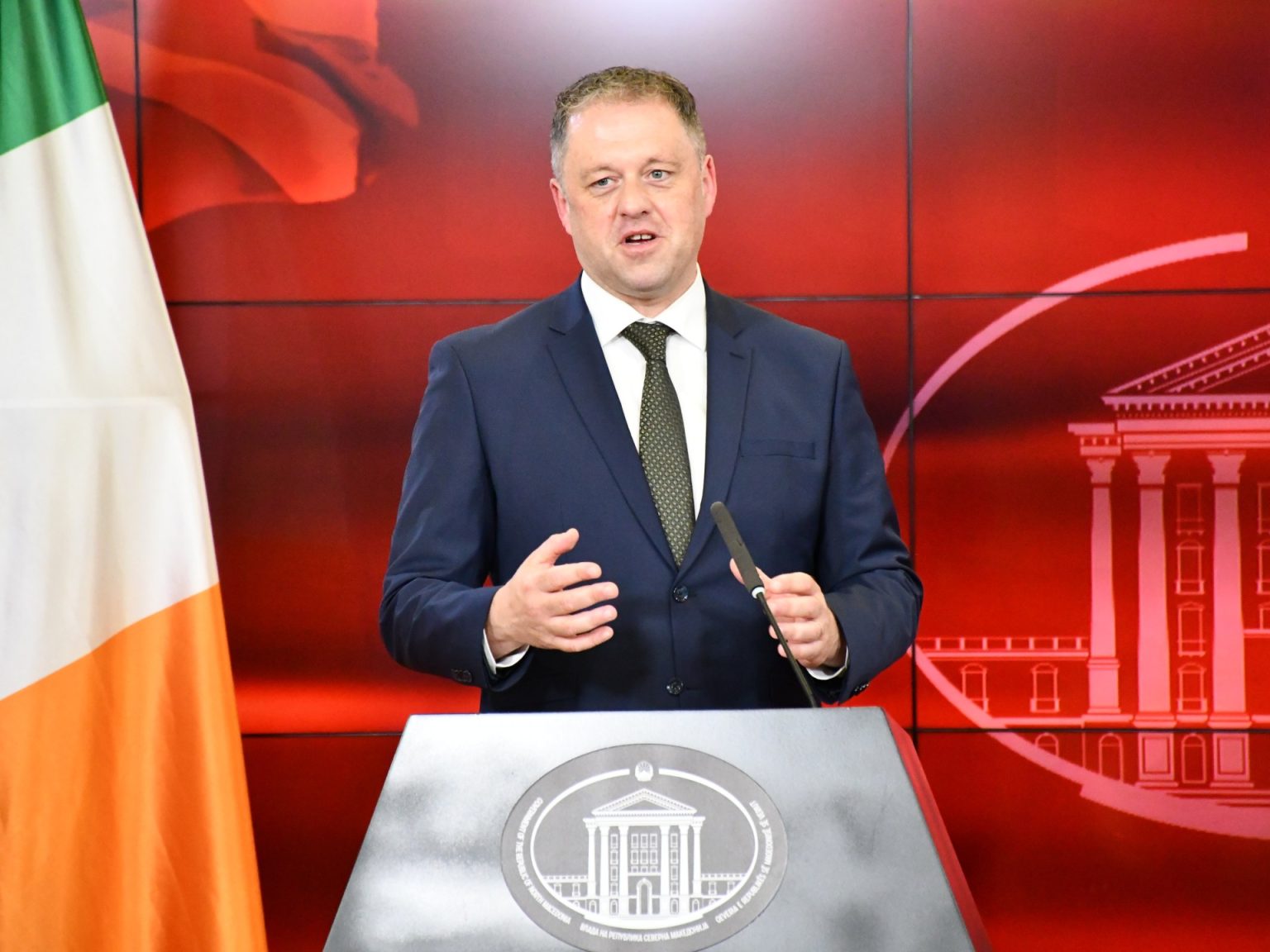 وزير أيرلندي يدافع عن القيود التجارية “المحدودة” على المستوطنات