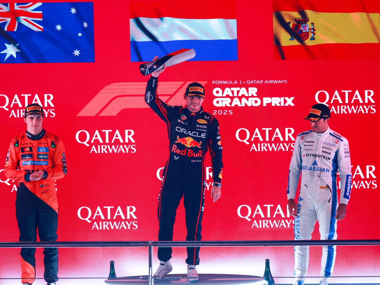 شاهد.. ماكس فيرستابن بطل جائزة قطر الكبرى للفورمولا 1