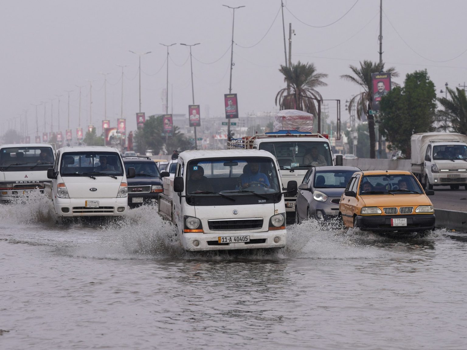 ضباب وأمطار وثلوج.. تحذيرات من طقس عاصف يمر بدول عربية