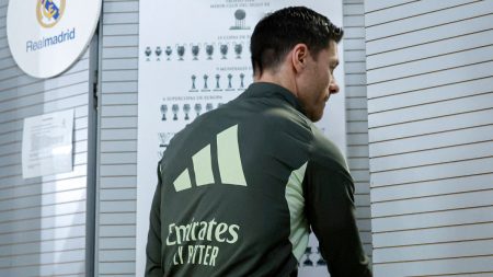 ألونسو مدرب ريال مدريد يسير على حافة الهاوية.. الخسارة تعني الإقالة