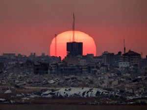 غارديان: شركات أميركية تتسابق للربح من إعادة إعمار غزة