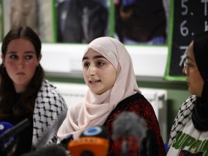 غارديان: من هم المضربون عن الطعام لأجل غزة في سجون بريطانيا؟