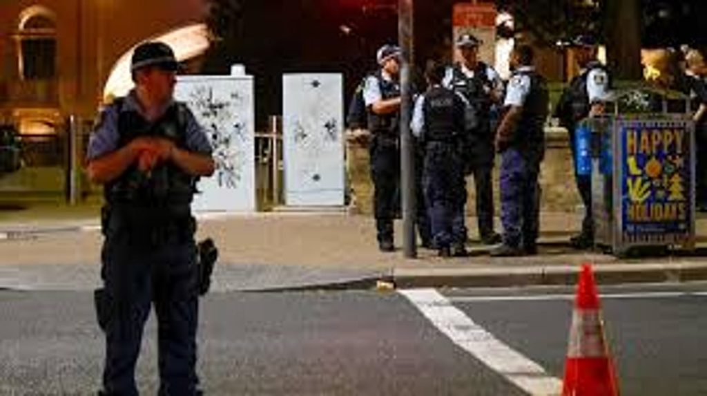 الحكومة الأسترالية: أحد منفذي هجوم سيدني دخل البلاد بتأشيرة طالب