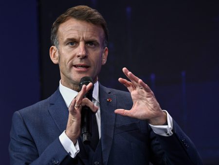 فرنسا تهدد بفرض رسوم جمركية على الصين