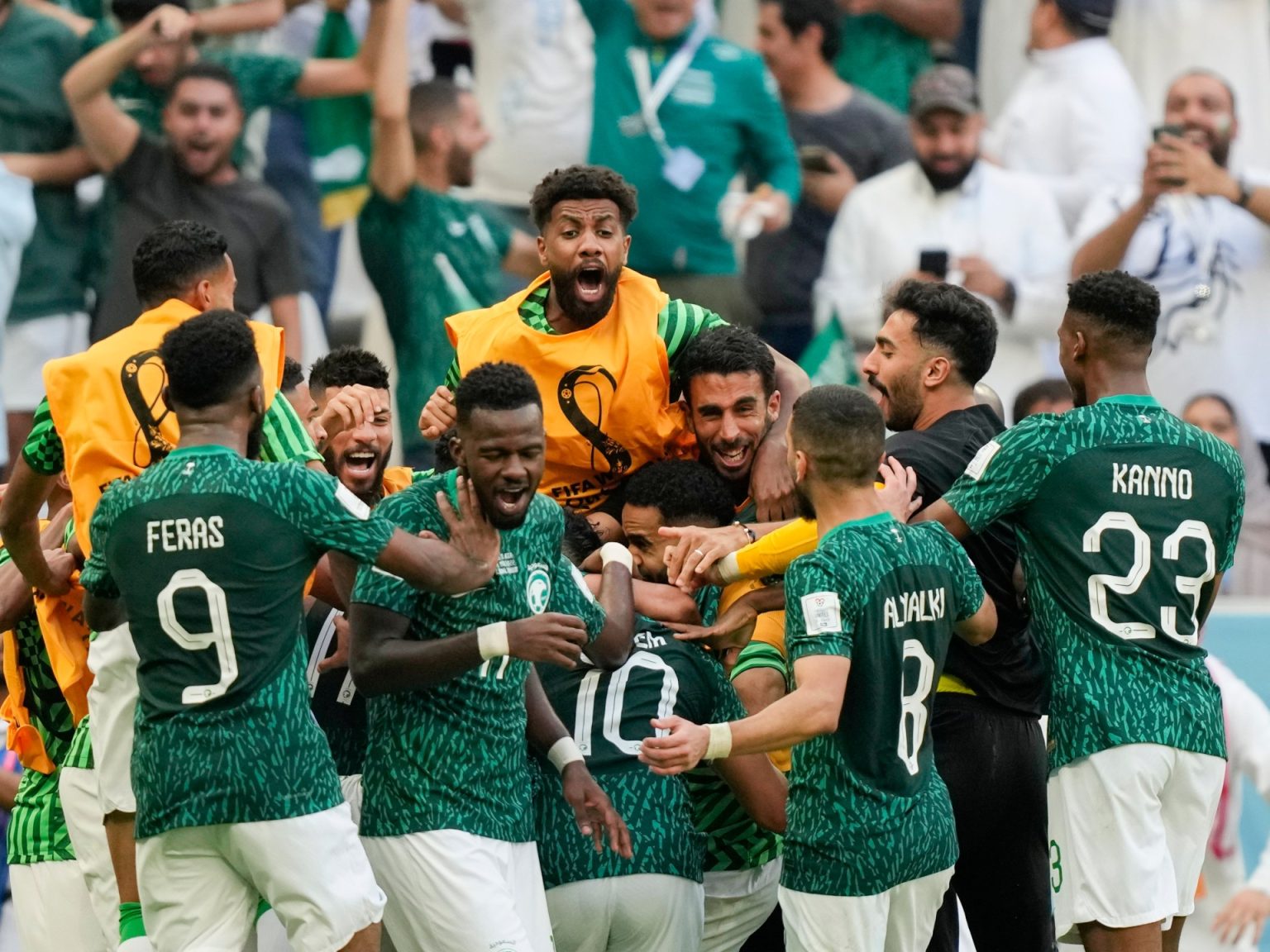 الجماهير السعودية تشعل أجواء لوسيل بعد الفوز على فلسطين في ربع نهائي كأس العرب