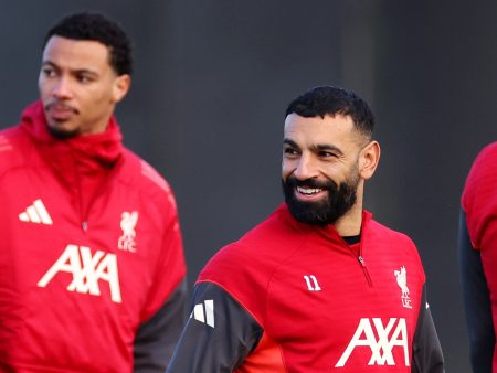 محادثات الصلح تنهي الأزمة بين صلاح وليفربول