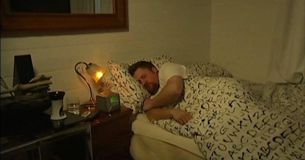 دراسة تكشف سبب عدم قدرة المصابين بالأرق على إيقاف التفكير ليلا