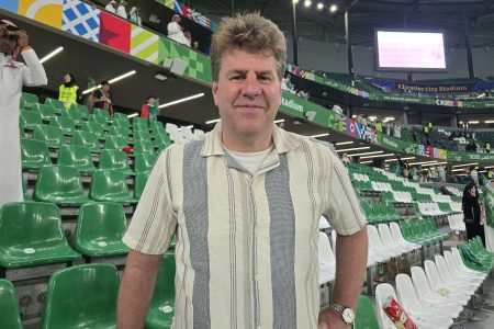 المدير التقني السابق لمنتخب الكاميرون يروي للجزيرة نت حبه للجماهير السعودية وانبهاره بقطر