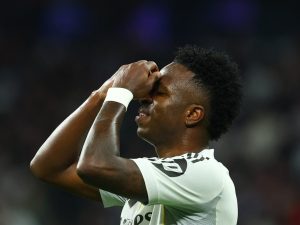 فينيسيوس يكشف سر تراجع مستواه مع ريال مدريد