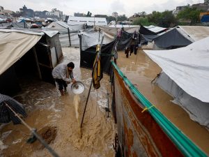 حماس تطالب باستحقاقات وقف الحرب و200 منظمة تدعو لإغاثة حقيقية لغزة