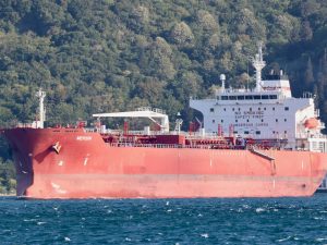 ناقلة نفط مرتبطة بروسيا تتعرض لانفجارات خارجية قبالة سواحل السنغال