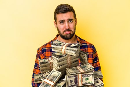 قراءة في “ألوان من السعادة”.. حين لا يشتري المال كل شيء!