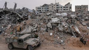 “لأسباب أمنية”: إسرائيل تمنع دخول الصحفيين الأجانب إلى غزة رغم إعادة فتح معبر رفح