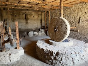 سيدرا التركية.. مدينة سكنت بها معاصر الزيتون في كل بيت