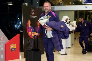 شاهد: استقبال مميز لبرشلونة وبلباو في السعودية