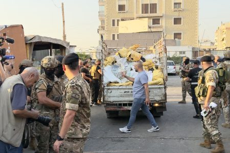 طريق السلاح الفلسطيني في مخيمات لبنان نحو الحوار والتسليم