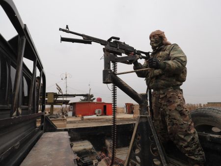 سانا: الجيش يفكك متفجرات زرعتها قسد في قناة مائية بريف الرقة