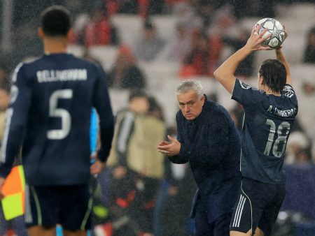 مورينيو يثني على هدف الحارس تروبين وأربيلوا يأسف لهزيمة ريال مدريد