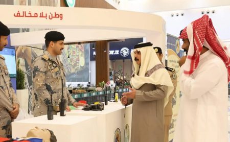 حرس الحدود يقيم معرض «وطن بلا مخالف» بمنطقة نجران
