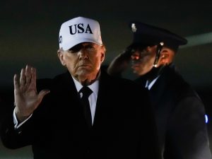 بين الدعم والإدانة.. تناقض خطاب ترامب حول احتجاجات طهران ومينيسوتا