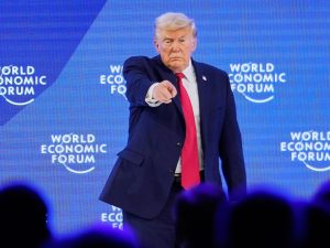 ترامب: لن نسمح لإيران أن تمتلك سلاحا نوويا