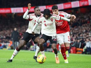 أكثر اللاعبين ظهورا في الدوري الإنجليزي الممتاز