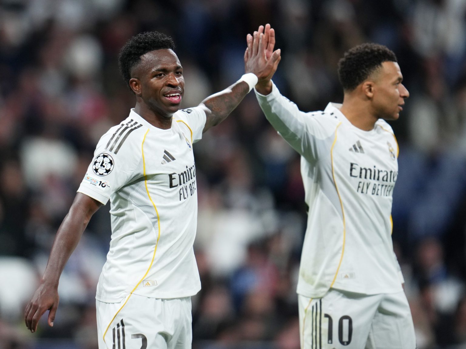 بيلينغهام: فينيسيوس وريال مدريد بحاجة إلى “الحب” لا صافرات الاستهجان