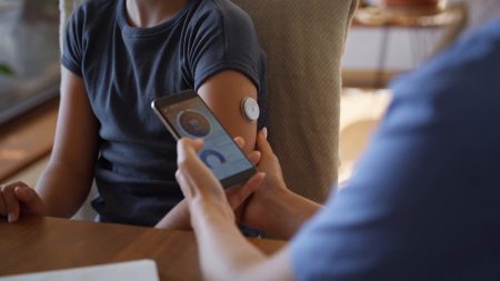 دراسة: تقليل عدد السجائر لا يجعل المدخن في منأى عن الخطر