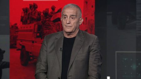 خبير عسكري: الكثافة السكانية تعرقل تقدم الجيش السوري بحلب