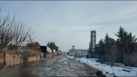 ست مروحيات أمريكية تنقل معتقلي “تنظيم الدولة” من شرق سوريا قبيل الهدنة