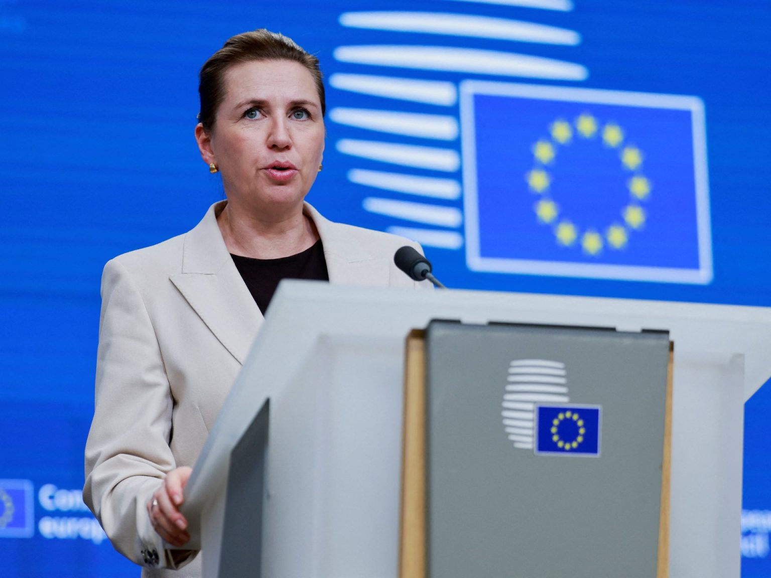 الدانمارك تطالب ترامب بـ”الكف عن تهديداته” بشأن غرينلاند