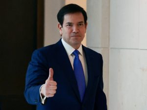 كاتبة إسبانية: روبيو “مهندس” الإطاحة بمادورو لكنّ هدفه الأصلي كوبا