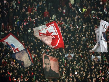 اشتباكات عنيفة بين جماهير صربية وكرواتية بعد مباراة في الدوري الأوروبي