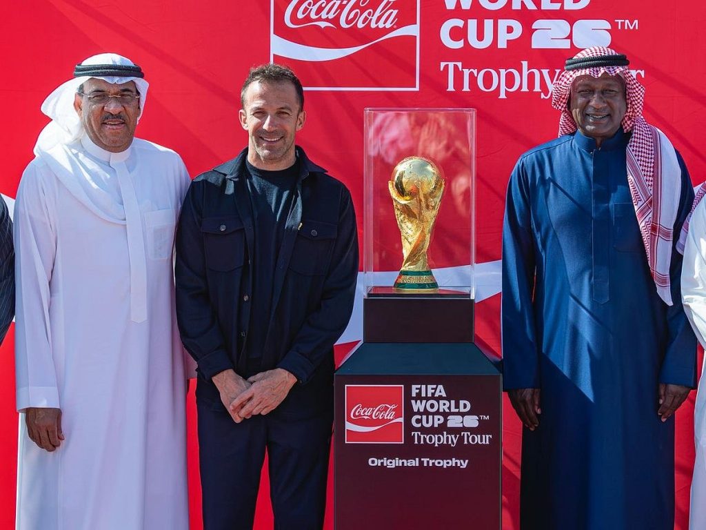 كأول محطة في الجولة العالمية.. كأس العالم 2026 يحط رحاله في العاصمة السعودية الرياض