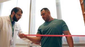 كيف يعود الرياضي أقوى بعد الإصابة؟ “