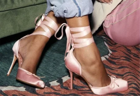 كعب الباليه… حين تتحول نعومة الرقص إلى بيان جريء – أخبار السعودية