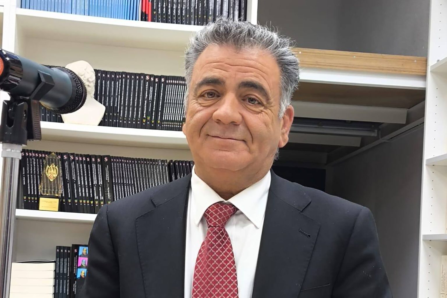 الأديب التونسي رضا مامي: الشاعر الحقيقي يظل على يسار السلطة