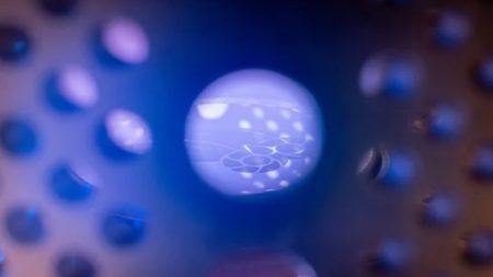 تذكار على شكل بومة يكشف عن طريقة جديدة لتبريد الإلكترونيات