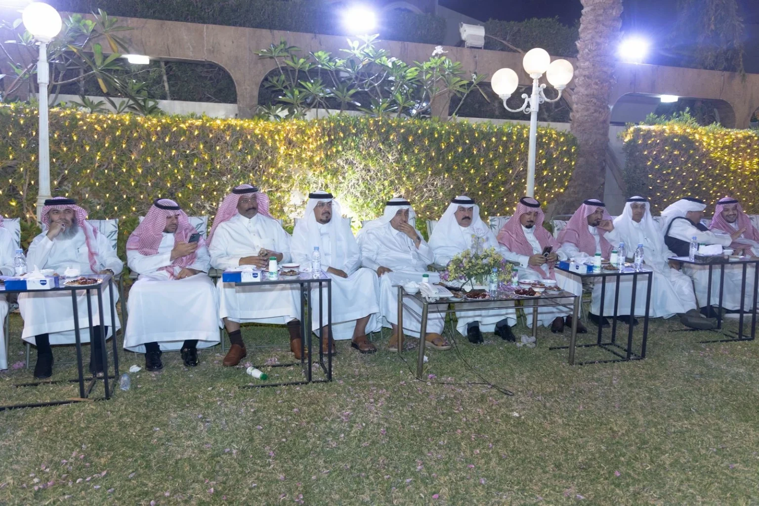 الجميح يقيم حفل معايدة – أخبار السعودية