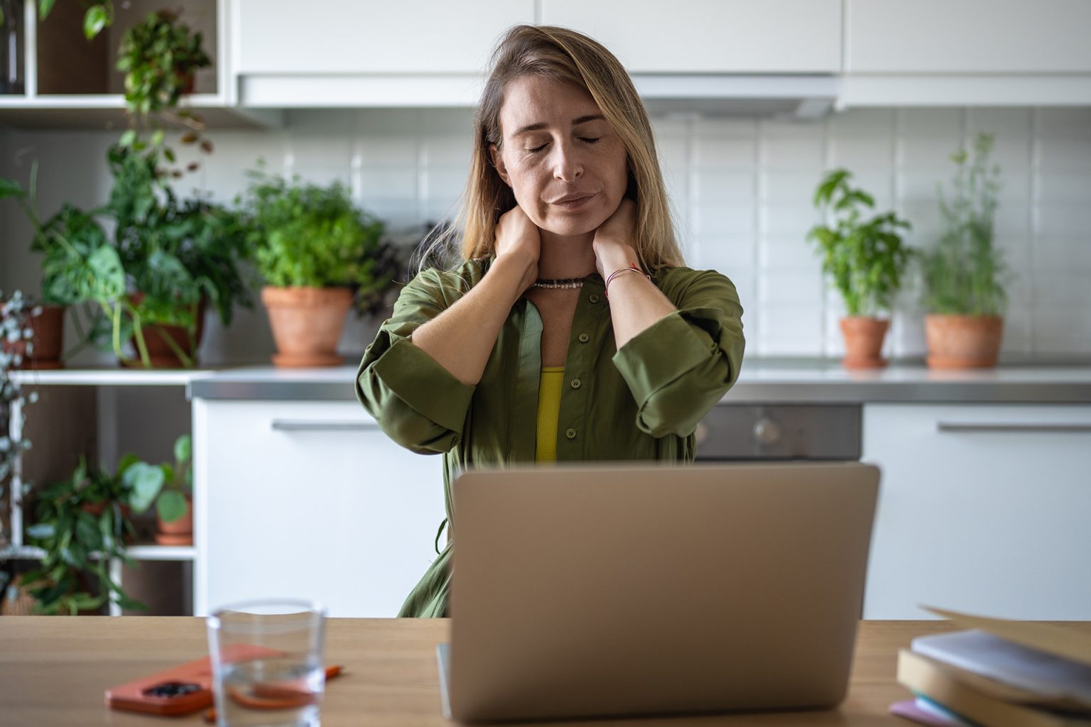 إرهاق الربيع.. لماذا يشعر بعض الناس بالتعب مع تحسن الطقس؟