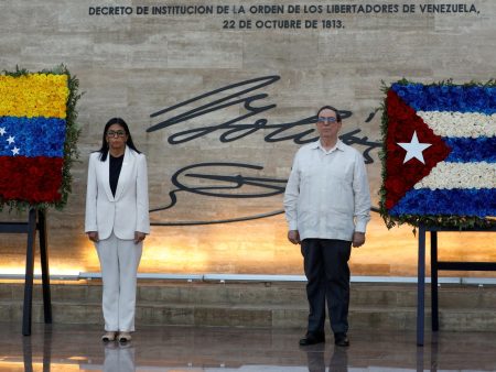 قوات كوبية تغادر فنزويلا مع تصاعد الضغوط الأمريكية