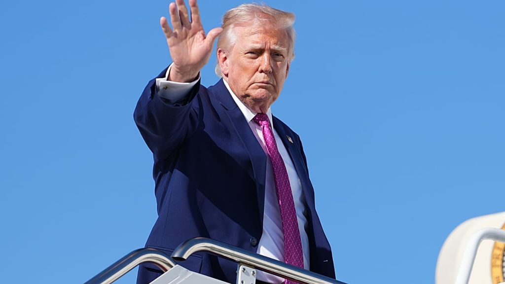 ترامب يفكر بضرب إيران مجددًا في حال فشل الحصار البحري.. وتل أبيب تمهّد للتصعيد