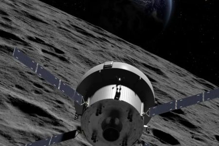 بعد غياب 54 عاما.. البشر يسافرون إلى القمر مرة أخرى