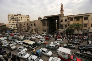 صدمة في سوق السيارات بمصر و”الأوفر برايس” يلتهم حلم الشراء