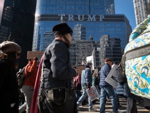 مكتبة ترامب الرئاسية.. ناطحة سحاب “رابحة” بلا كتب