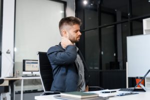 علماء يكتشفون مسارا عصبيا يحول الألم الحاد لمزمن