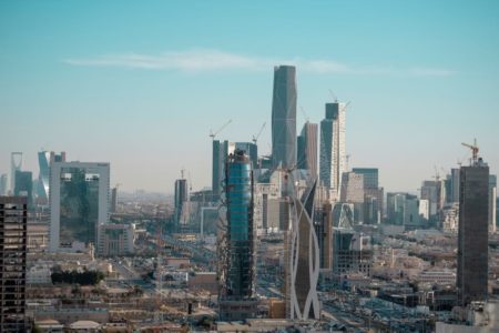 السعودية تبدع الرياض ترسم والمدينة تتذوق فنون عالمية