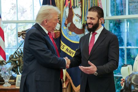 تلويح ترمب بالتدخل السوري في لبنان تهديد أم مناورة