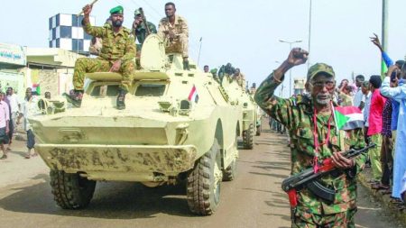 الجيش السوداني يستقبل 45 مقاتلاً منشقاً من قوات الدعم السريع